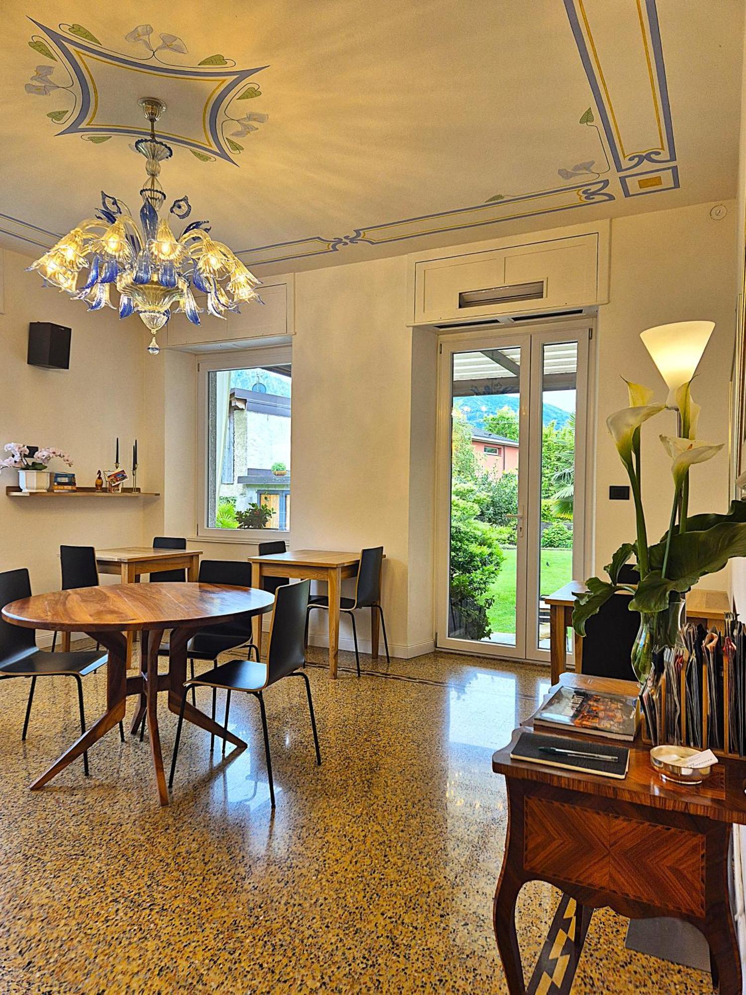 Residenza Laurum Mandello del Lario Buitenkant foto